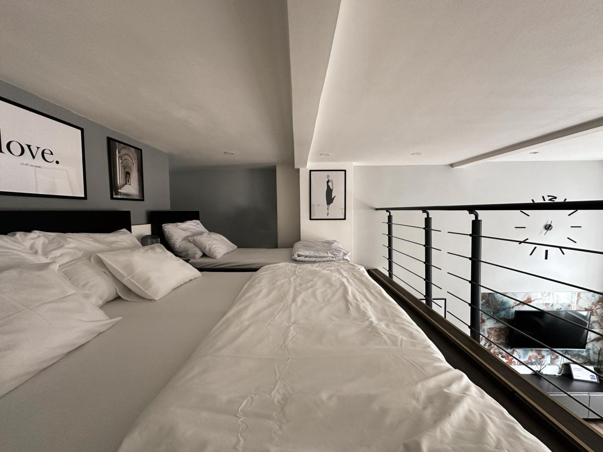 Contemporary Jindrisska Apartment Prague Exterior photo